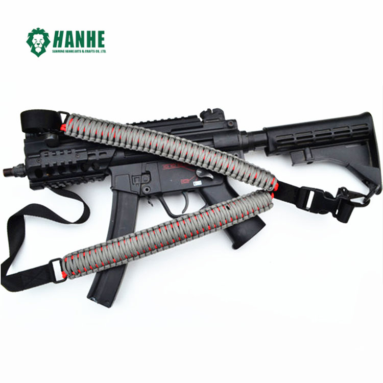 Benefits of a single-point paracord gun sling