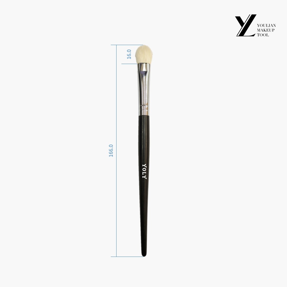 Features of an Eyeshadow Brush