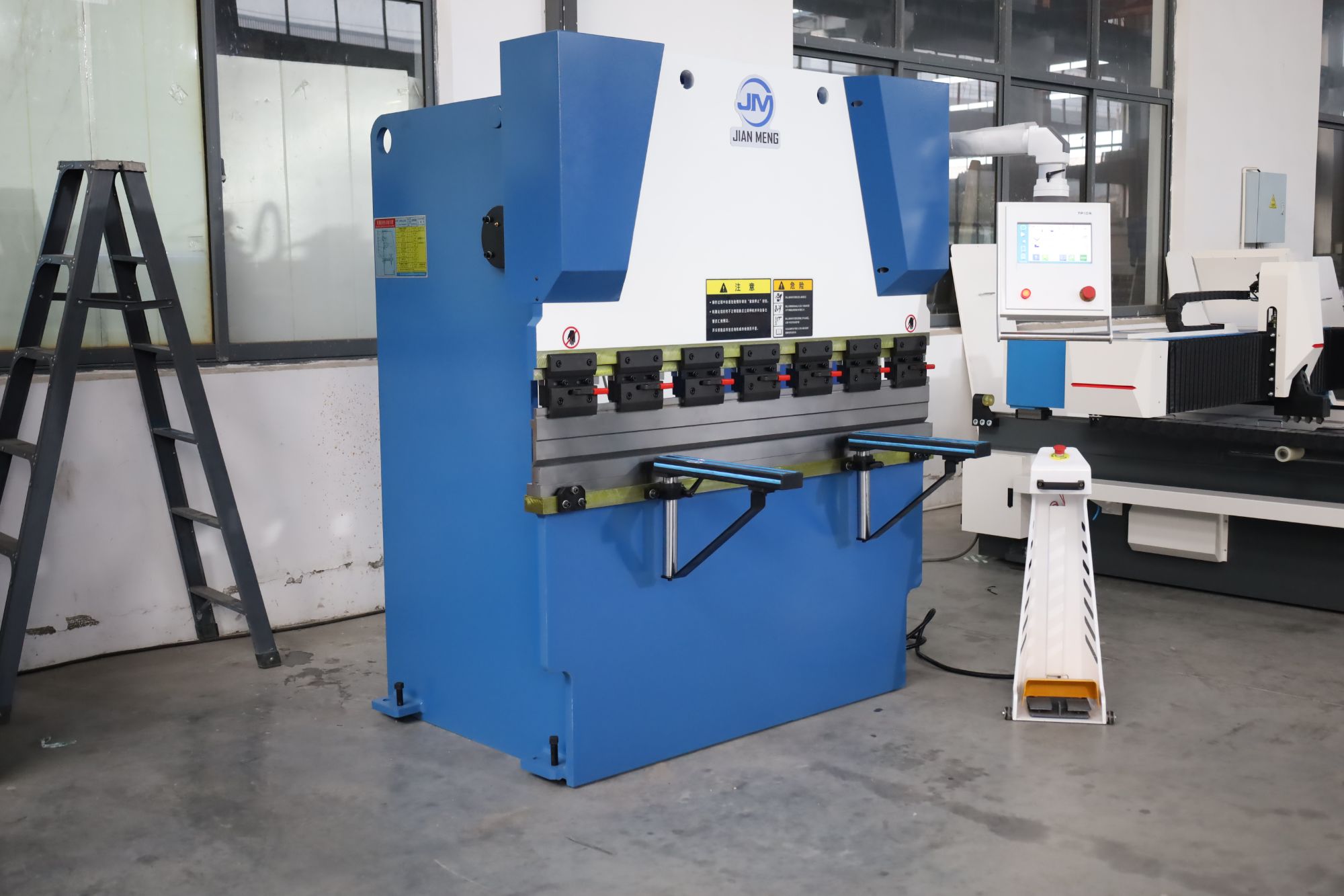Top Bending Machine Manufacturing: Innovations and Industry Leaders